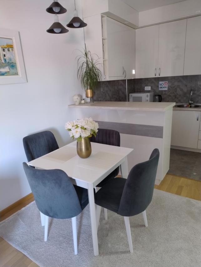 Apartman Lovely - Ljupki Stan *